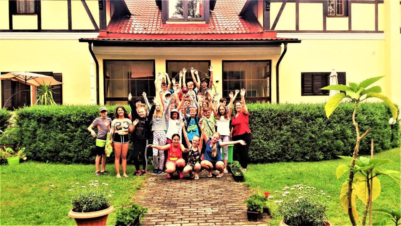 Penzion Pod Orechom Turčianske Teplice Esterno foto