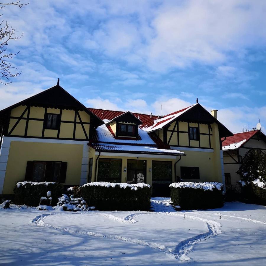Penzion Pod Orechom Turčianske Teplice Esterno foto